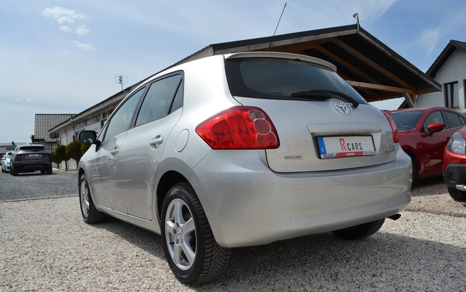 Toyota Auris cena 19800 przebieg: 141098, rok produkcji 2007 z Koło małe 667